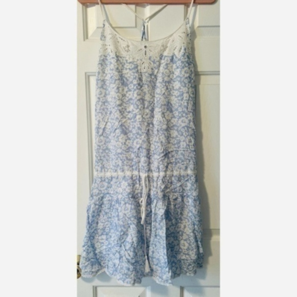 American Eagle Women’s Blue & White Paisley Sundress